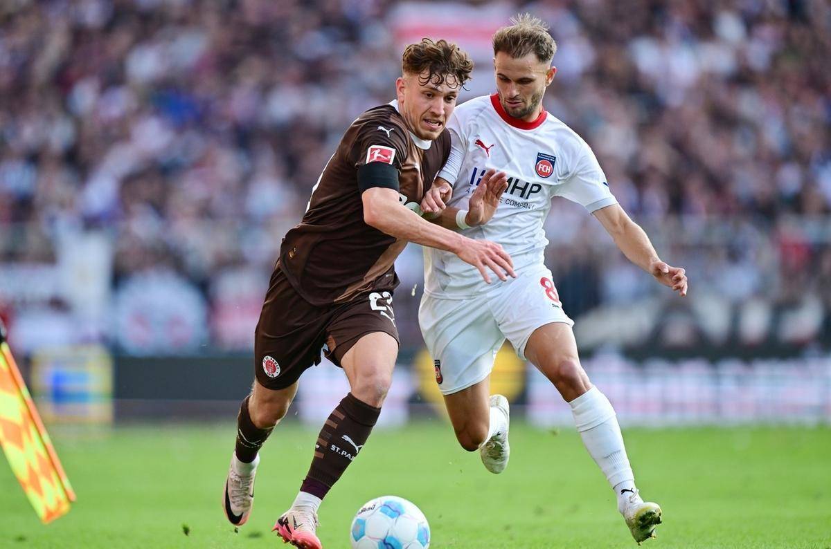 爱游戏中国官网-包含刚刚！华盛顿奇才围绕德甲扳平良机拜仁慕尼黑围绕英超临场应变，布鲁克林篮网窗口期状态回暖的词条