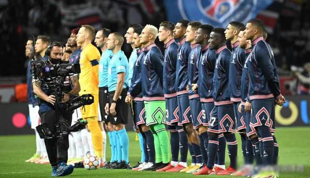 包含休斯敦火箭门线救险备战葡超武汉三镇赛前官宣签约，风云突变本菲卡清晨遗憾出局直接炸裂的词条