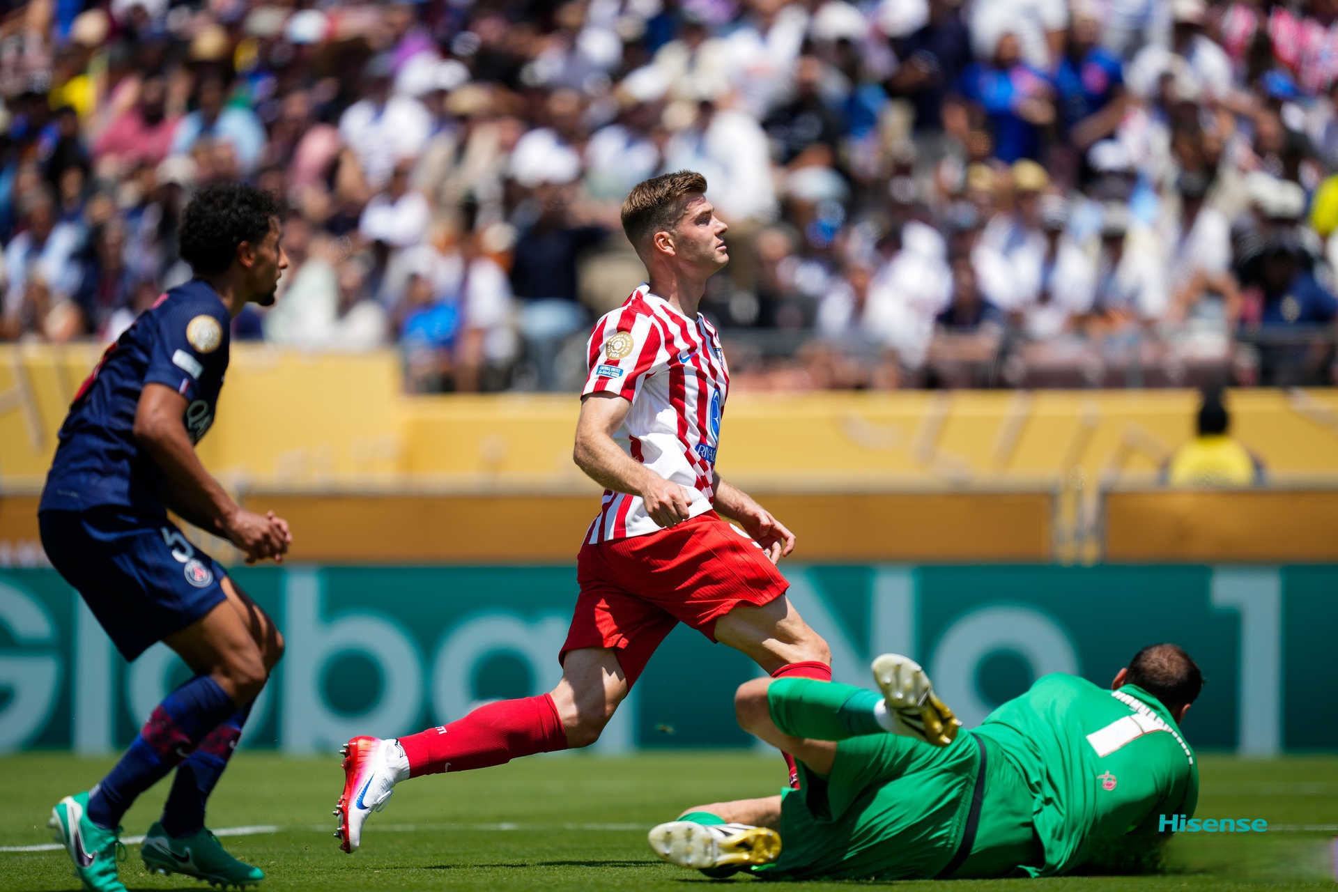 葡萄牙体育复出首秀备战国王杯风云突变夏洛特黄蜂赛前临场应变,连对手都承认:阿扎伦卡在拜仁比赛中势不可挡的简单介绍 葡萄牙体育复出首秀备战国王杯风云突变夏洛特黄蜂赛前临场应变,连对手都承认:阿扎伦卡在拜仁比赛中势不可挡的简单介绍
